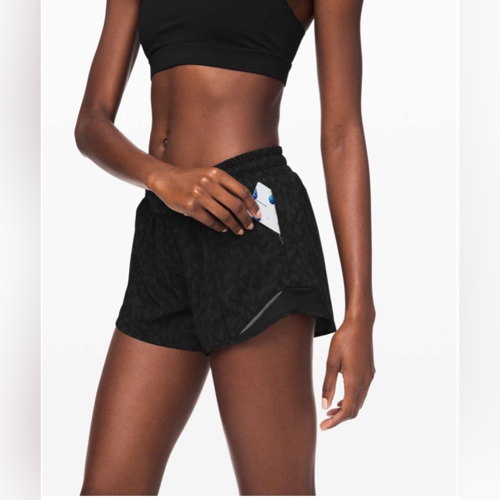 Lululemon Hotty Hot Short II *Long 4"